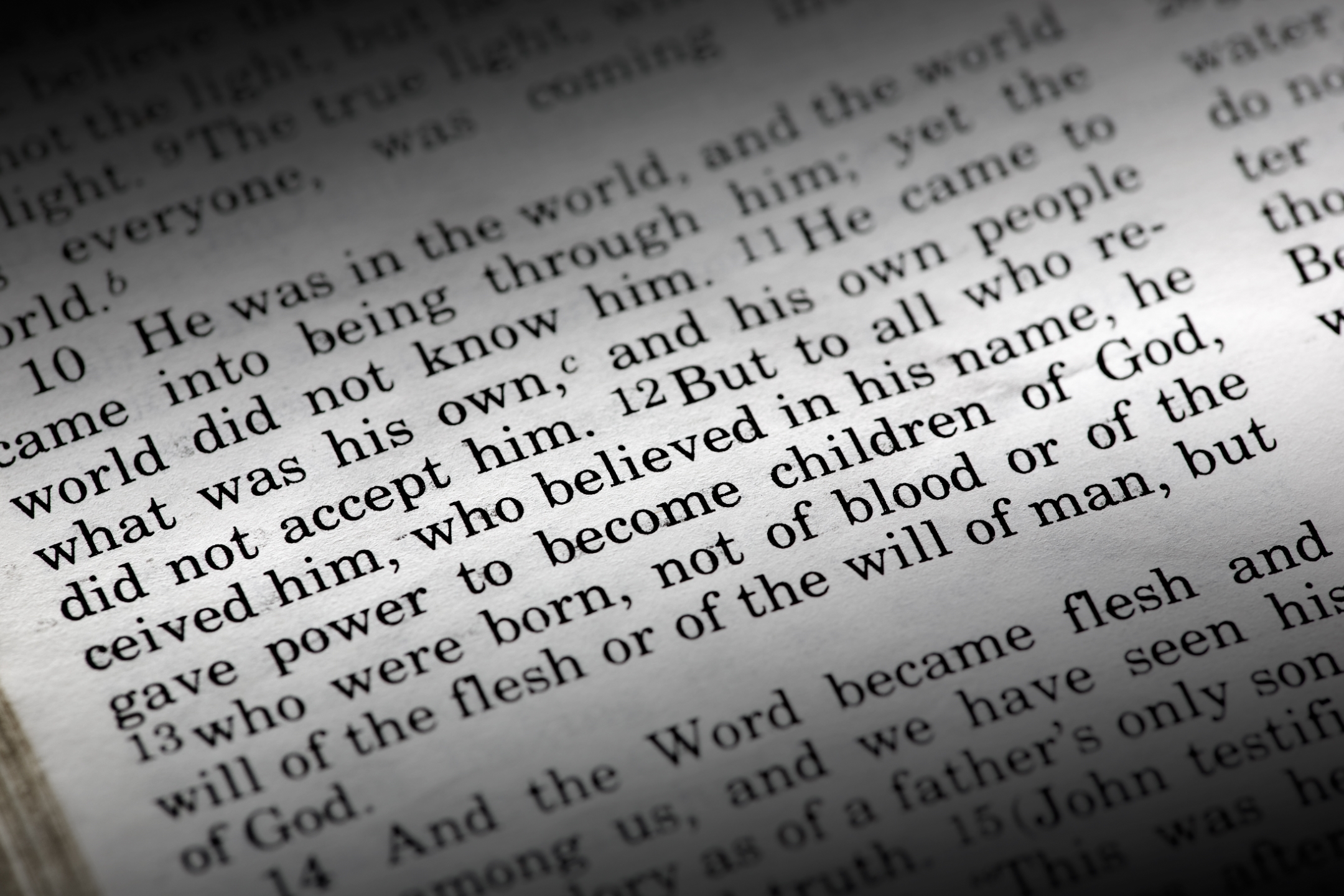 Bible detail of John 1:12 , a popular New Testament passage